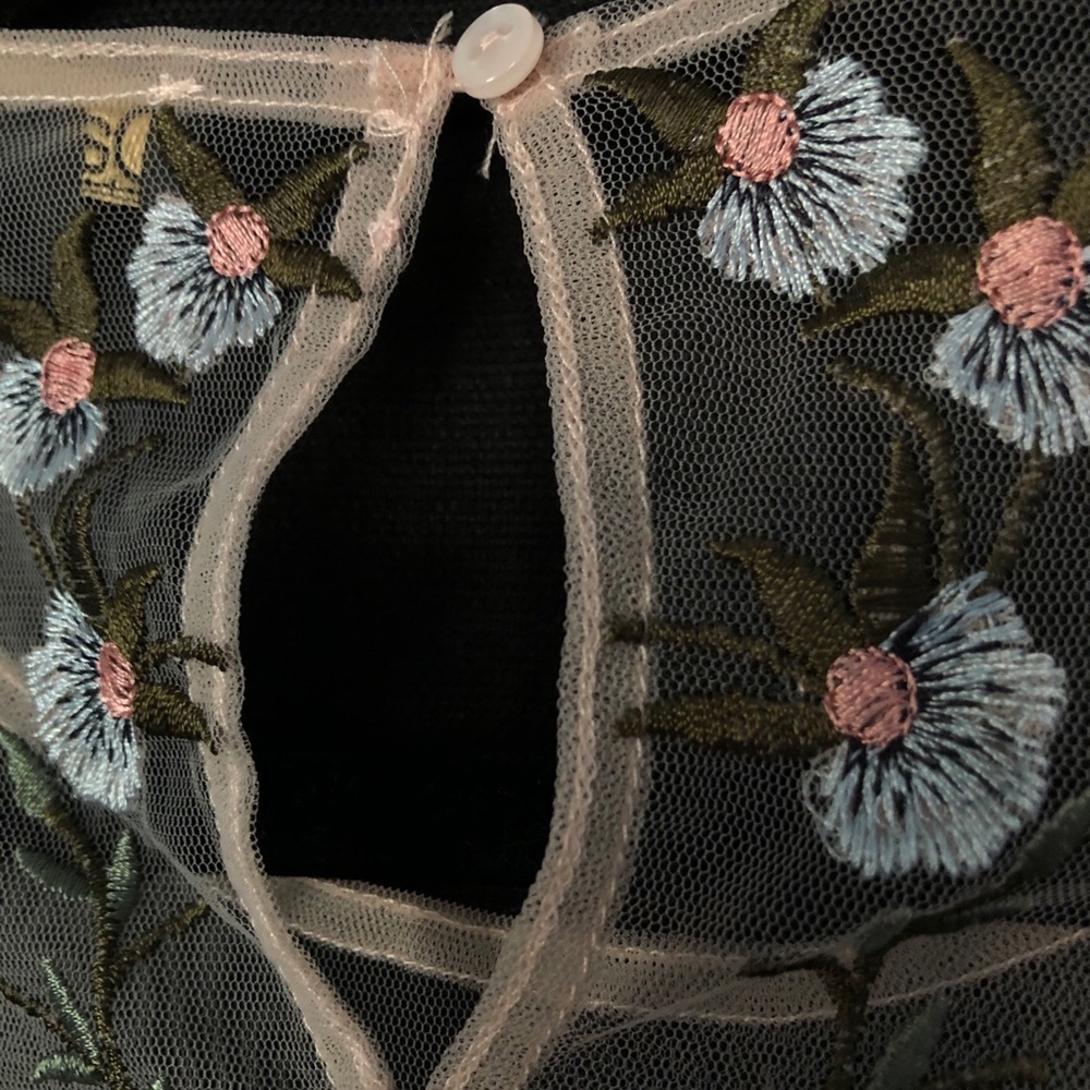 Embroidered Top - Picture 5 of 7